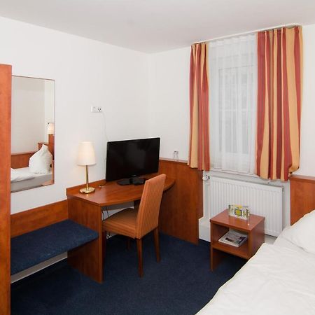 Hotel -Restaurant Taormina Birkenfeld  Екстериор снимка